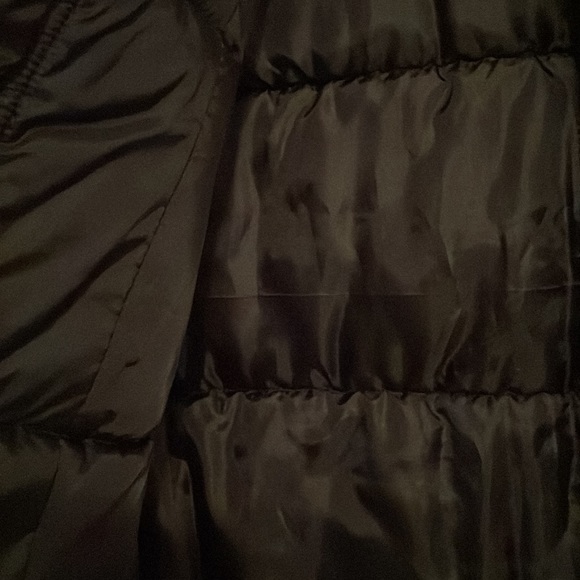 Winter Puffer Vest: Black size Small. CS ACTIVE - Picture 8 of 10